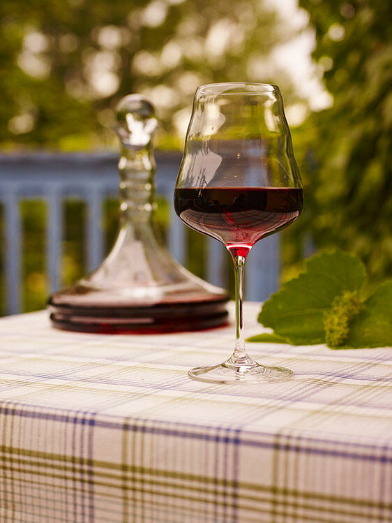 ND Wijnglazen en karaf 